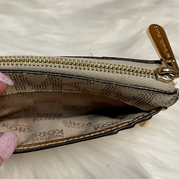 MICHAEL KORS GOLD LOGO CARD HOLDER/KEYCHAIN IN GUC - Picture 8 of 12